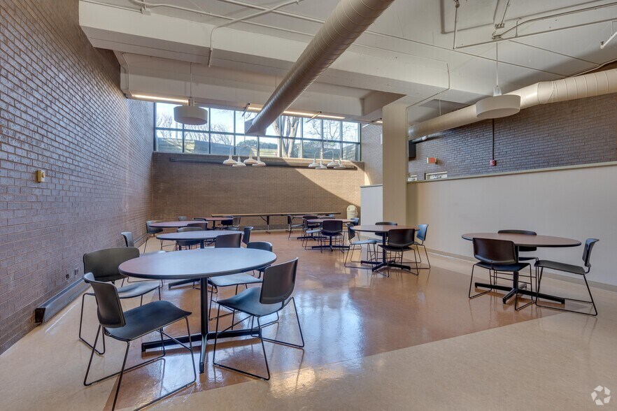 More Photos Of 9400 S Cicero Ave, Oak Lawn Medical For Lease