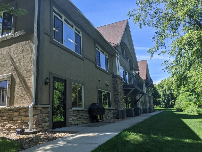 More Photos Of 13951-13959 W Preserve Blvd, Burnsville Loft Creative Space For Lease