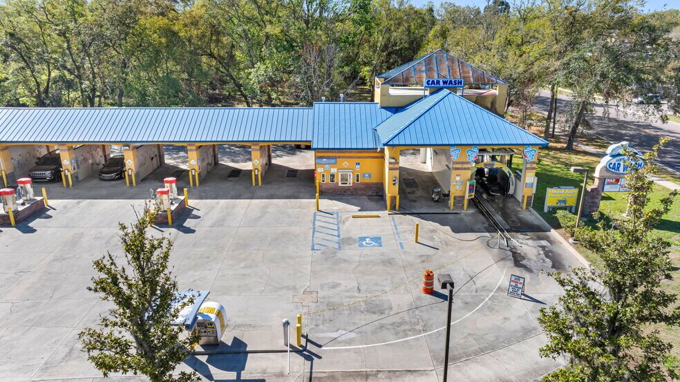 More Photos Of 113 S Valrico Rd, Valrico Carwash For Sale