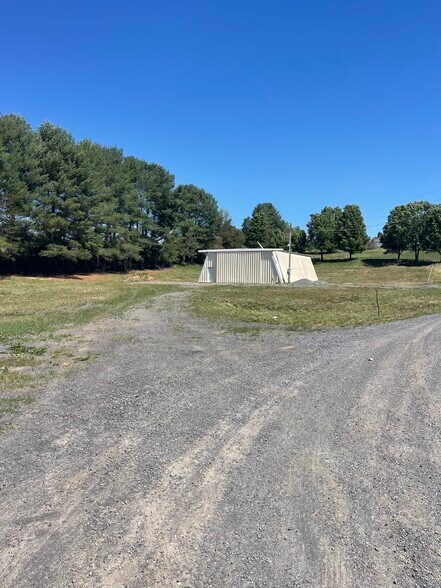 Primary Photo Of 6475 Seminole Trail, Leon Industrial For Lease