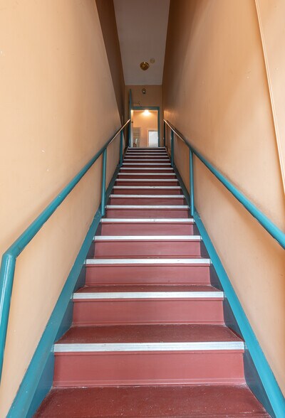 More Photos Of 2150 W 95th St, Chicago Storefront Retail Office For Sale