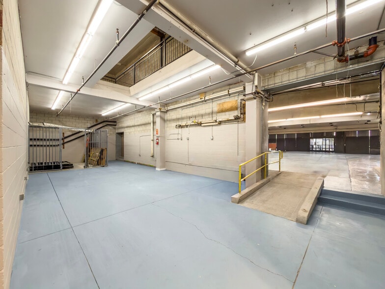 More Photos Of 537 S Glendora Ave, West Covina Freestanding For Sale