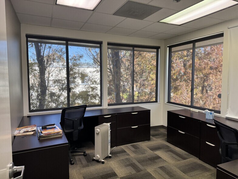 More Photos Of 300 Tamal Plz, Corte Madera Office Residential For Lease