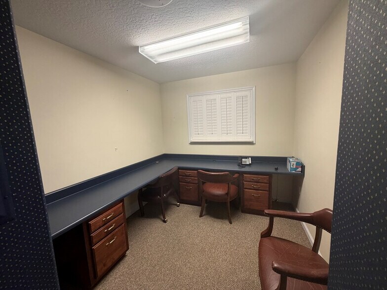 More Photos Of 730 E Second St, Blue Ridge Office For Sale