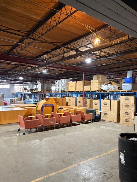 More Photos Of 10 Hill St, Kansas City Warehouse For Lease