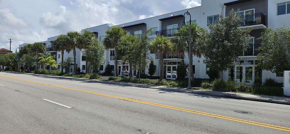 Primary Photo Of 1601 N Dixie Hwy, Lake Worth Apartments For Lease