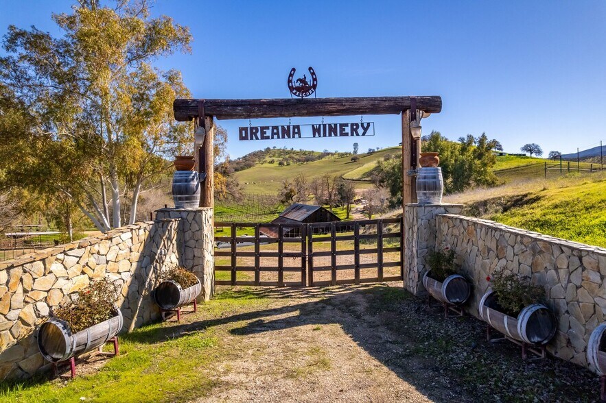 More Photos Of 535 Calf Canyon Hwy, Creston Winery Vineyard For Sale