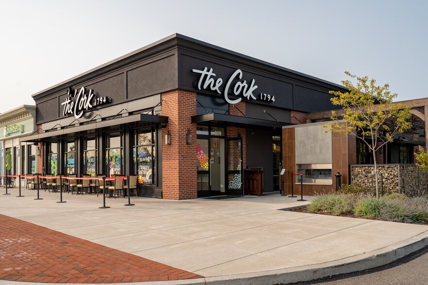 More Photos Of 1000 W Erie Plz, Erie Land For Lease