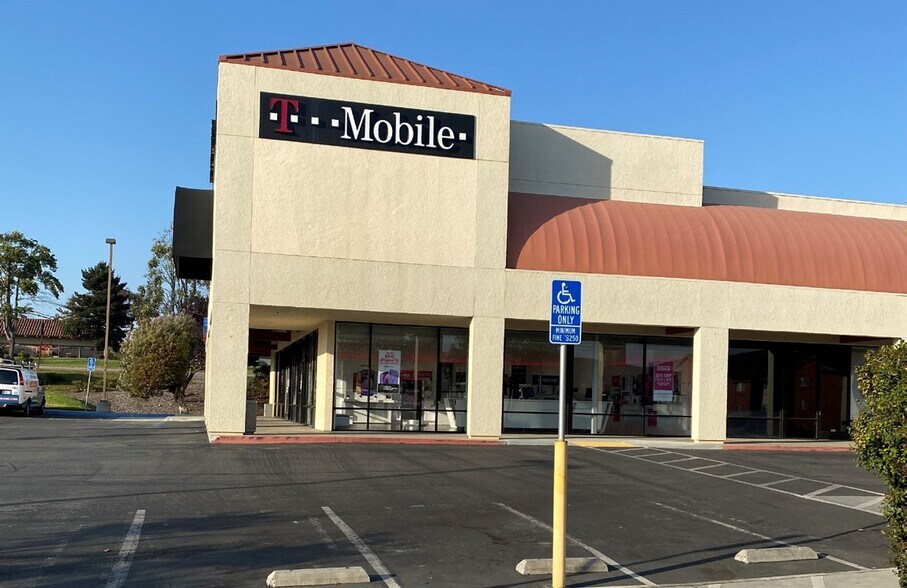 More Photos Of 1931 Main St, Watsonville Unknown For Lease