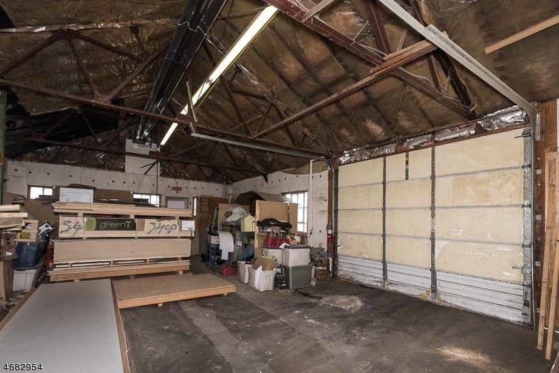 More Photos Of 131 Lincoln Blvd, Middlesex Manufacturing For Lease