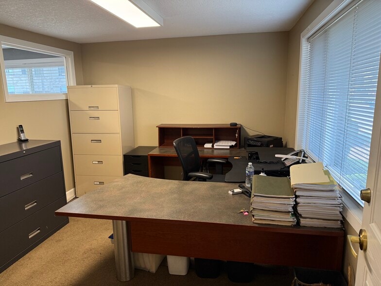 More Photos Of 415 SE 117th Ave, Vancouver Office For Sale