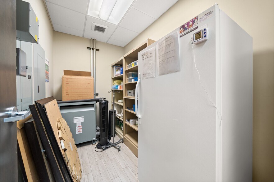 More Photos Of 15944 Los Serranos Country Club Dr, Chino Hills Coworking Space