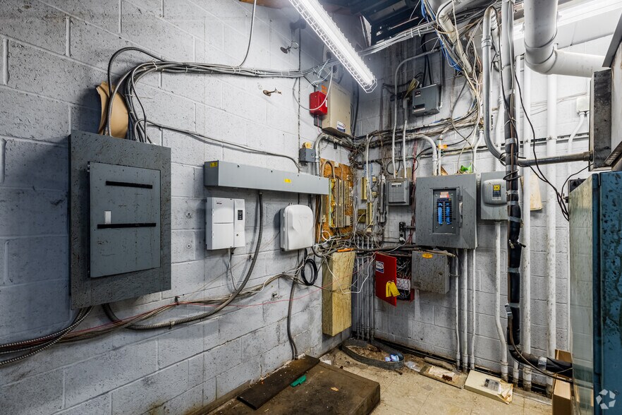 More Photos Of 623 E Ohio St, Pittsburgh Storefront For Sale