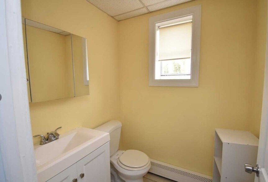 More Photos Of 317 Union Ave, Holbrook Freestanding For Sale