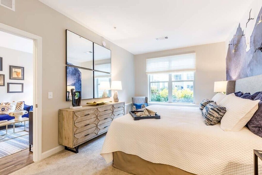 More Photos Of 916 W Broad St, Falls Church Coworking Space