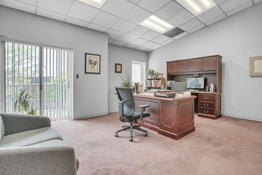 More Photos Of 4609 Pinecrest Office Park Dr, Alexandria Medical For Sale