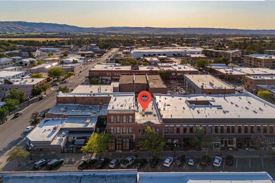 More Photos Of 309 N Pearl St, Ellensburg Storefront Retail Residential For Sale