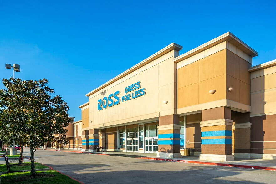 More Photos Of I 45, League City Unknown For Lease