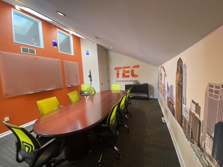 More Photos Of 20234 Detroit Rd, Rocky River Office For Lease