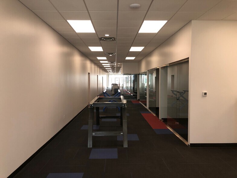 More Photos Of 6291 S Interstate Highway 37, Mathis Warehouse For Lease