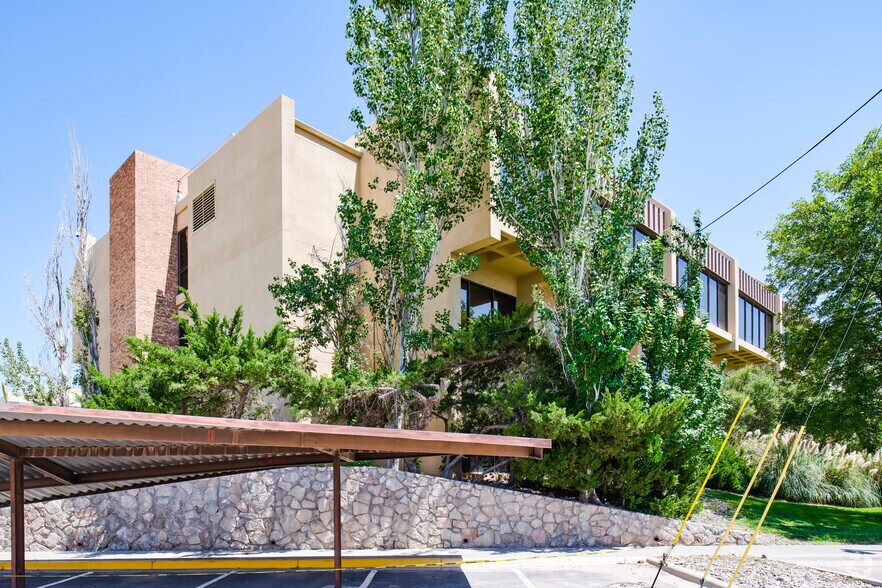 More Photos Of 4171 N Mesa St, El Paso Medical For Lease