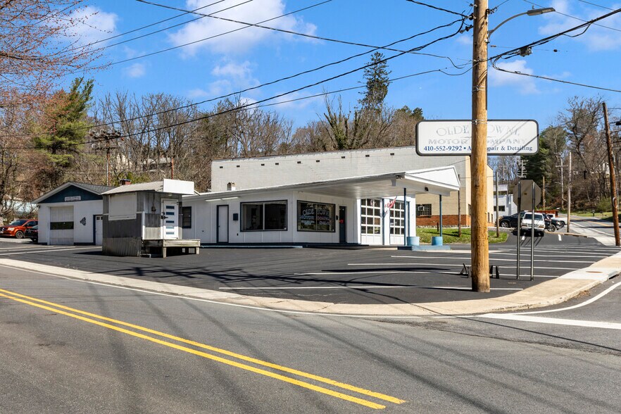 Primary Photo Of 7415 Springfield Ave, Sykesville Service Station For Sale