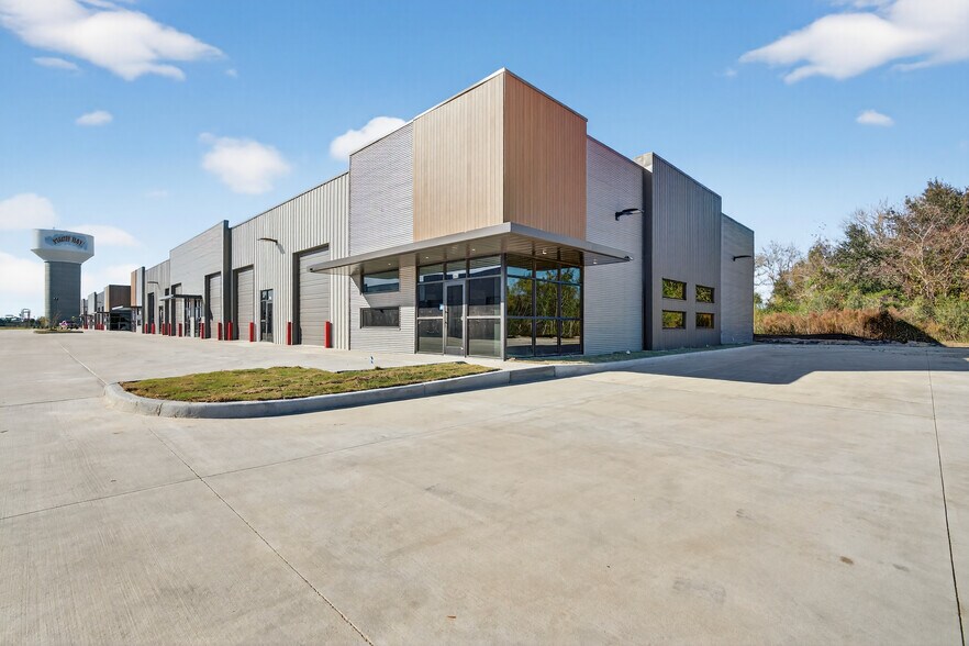 More Photos Of 5279 N Main St, Baytown Unknown For Lease