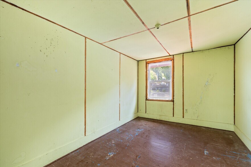 More Photos Of 500 Wanapa, Cascade Locks Restaurant For Sale