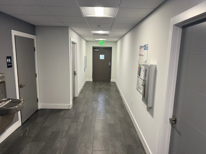 More Photos Of 225 SW 7th Ter, Gainesville Office For Lease