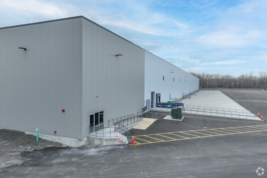 More Photos Of 24 Marble St, Hammond Warehouse For Sale