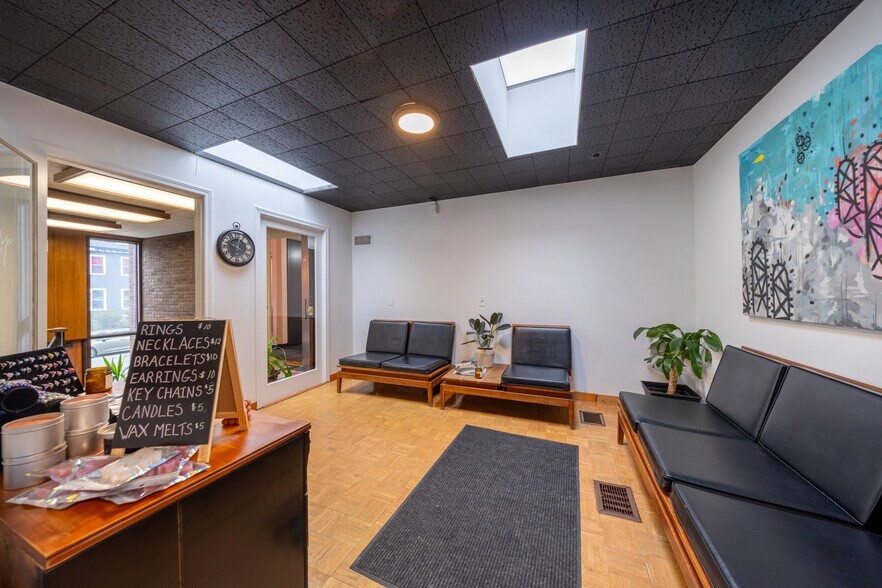 More Photos Of 71 Park Ave, Rochester Medical For Sale