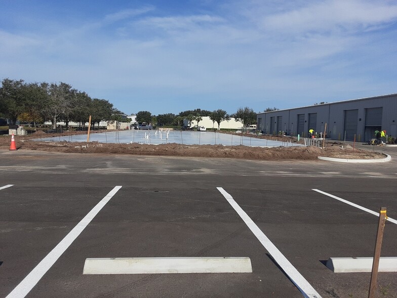 More Photos Of 4224 Solutions Ln, Bradenton Warehouse For Sale