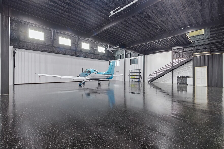 More Photos Of 15850 Salado Airport Rd, Salado Airplane Hangar For Sale