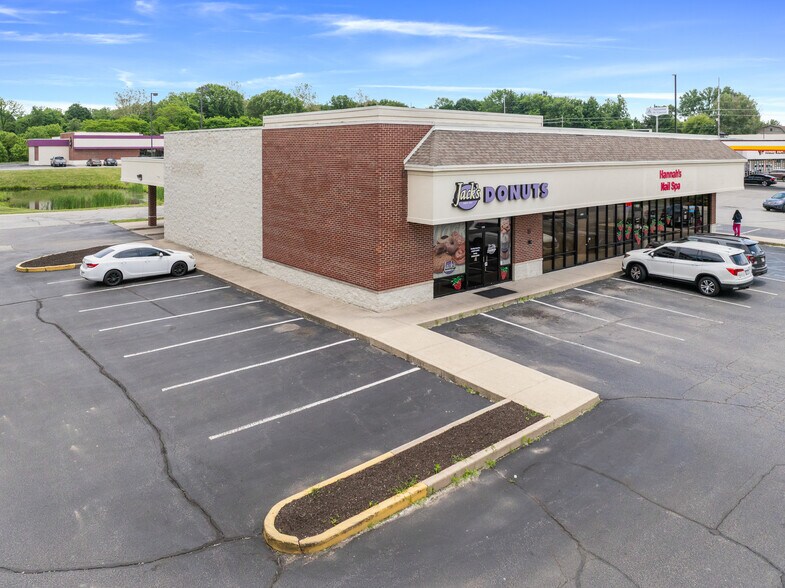 More Photos Of 1554-1556 S Washington St, Crawfordsville Freestanding For Sale