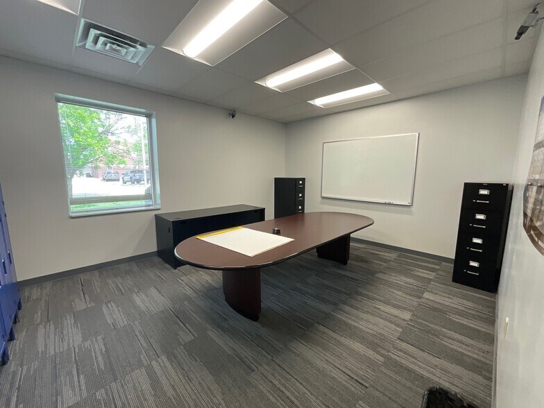 More Photos Of 9155 Harrison Park Ct, Indianapolis Office For Sale