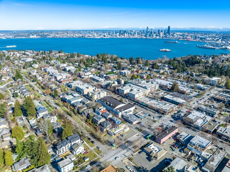 More Photos Of 4312 SW Admiral Way, Seattle Convenience Store For Sale