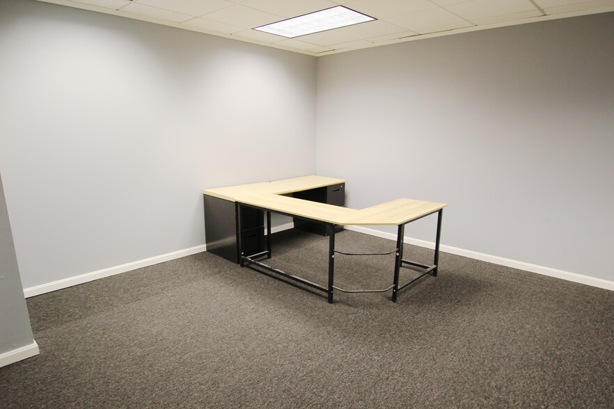 More Photos Of 785 Pearl Rd, Brunswick Office For Lease