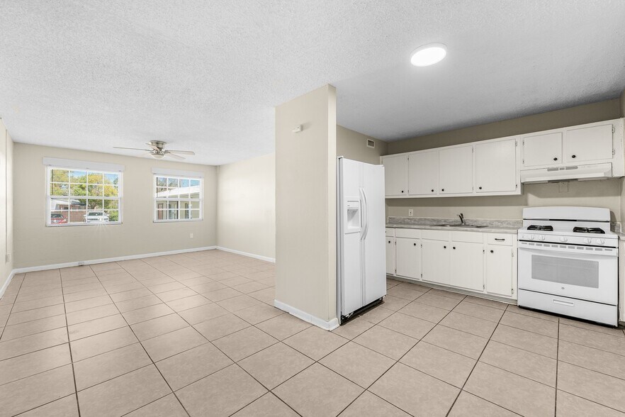 More Photos Of 3510 and 3536 St John St, Panama City Multifamily For Sale