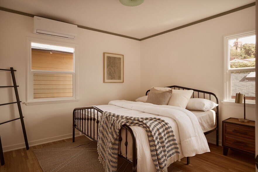More Photos Of 1434 McDuff St, Los Angeles Apartments For Sale