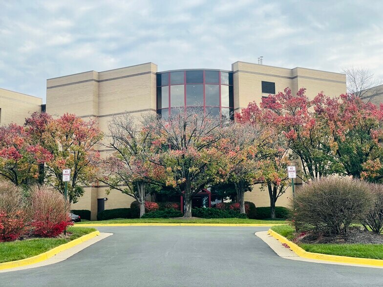 More Photos Of 1830 Town Center Dr, Reston Medical For Sale