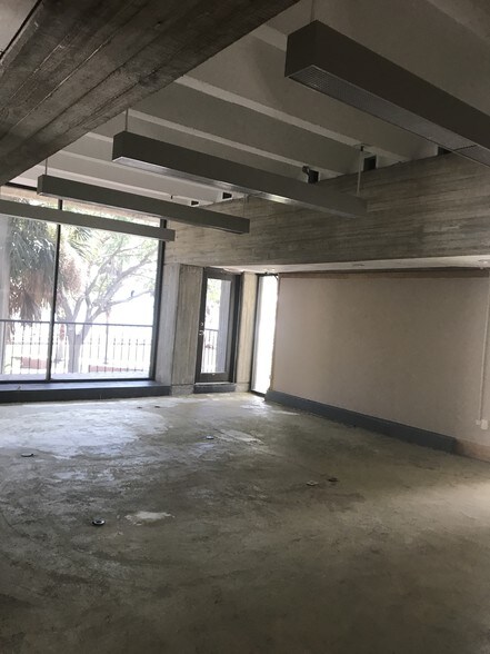 More Photos Of 916 Bay St, Beaufort Office For Sale