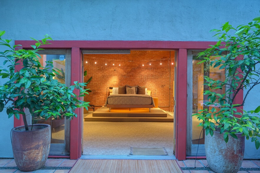 More Photos Of 2101 28th St, Sacramento Warehouse For Sale