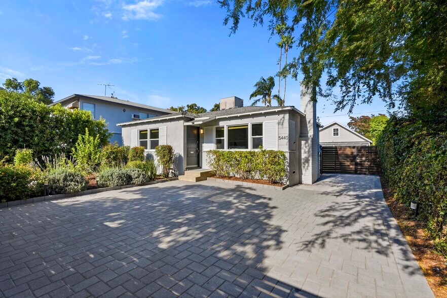 More Photos Of 5438 Colfax Ave, North Hollywood Multifamily For Sale