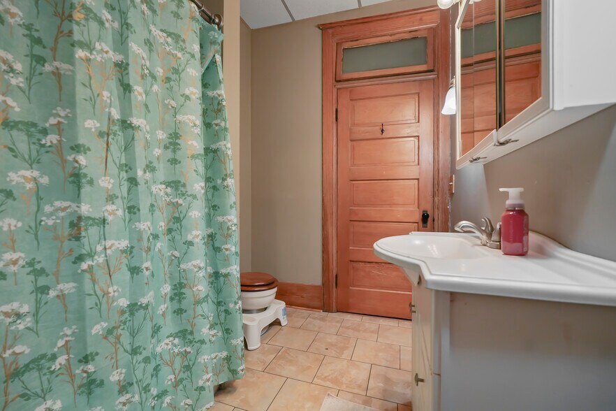 More Photos Of 38 E Main St, Shelby Storefront Retail Residential For Sale