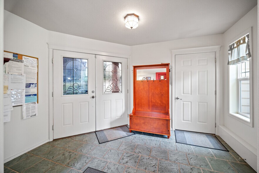 More Photos Of 14547 Thayer Rd, Oregon City Congregate Senior Housing For Sale