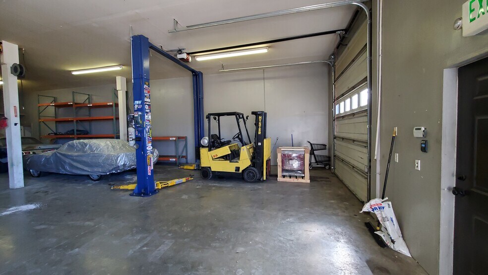 More Photos Of 4547 W Seltice Way, Coeur d'Alene Light Manufacturing For Lease