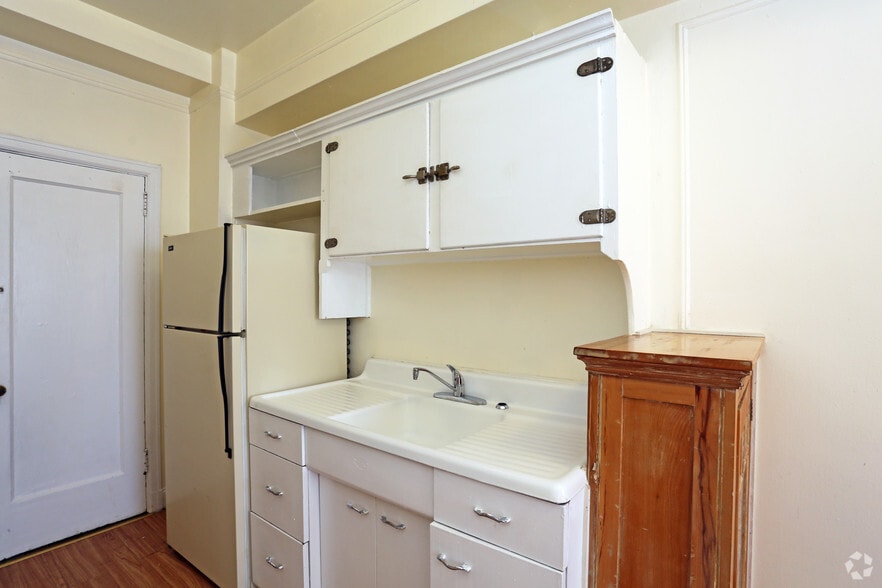 More Photos Of 135 S 20th St, Philadelphia Apartments For Lease