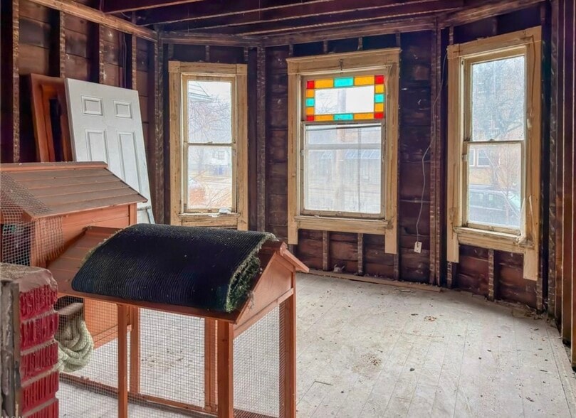 More Photos Of 8301 Lake Ave, Cleveland Flex For Sale