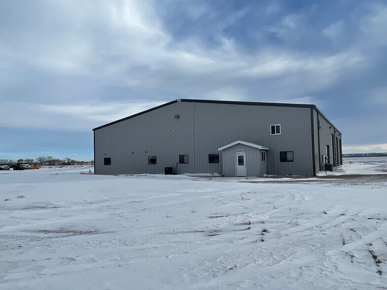 More Photos Of 3532 Hwy 58, Fairview Warehouse For Sale