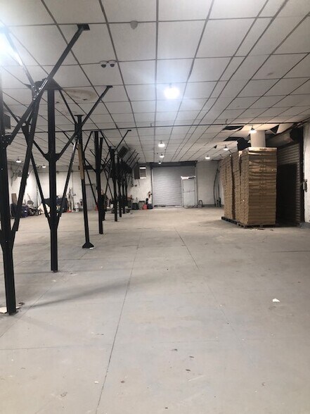 More Photos Of 6104 Strickland Ave, Brooklyn Warehouse For Lease